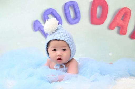 福鼎四个月宝宝会翻身